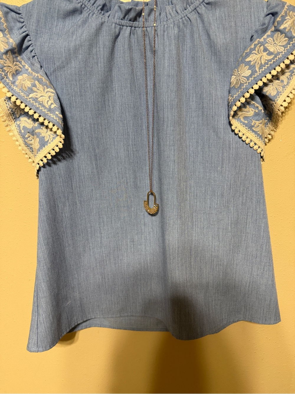 THML blouse size medium - Picture 2 of 5